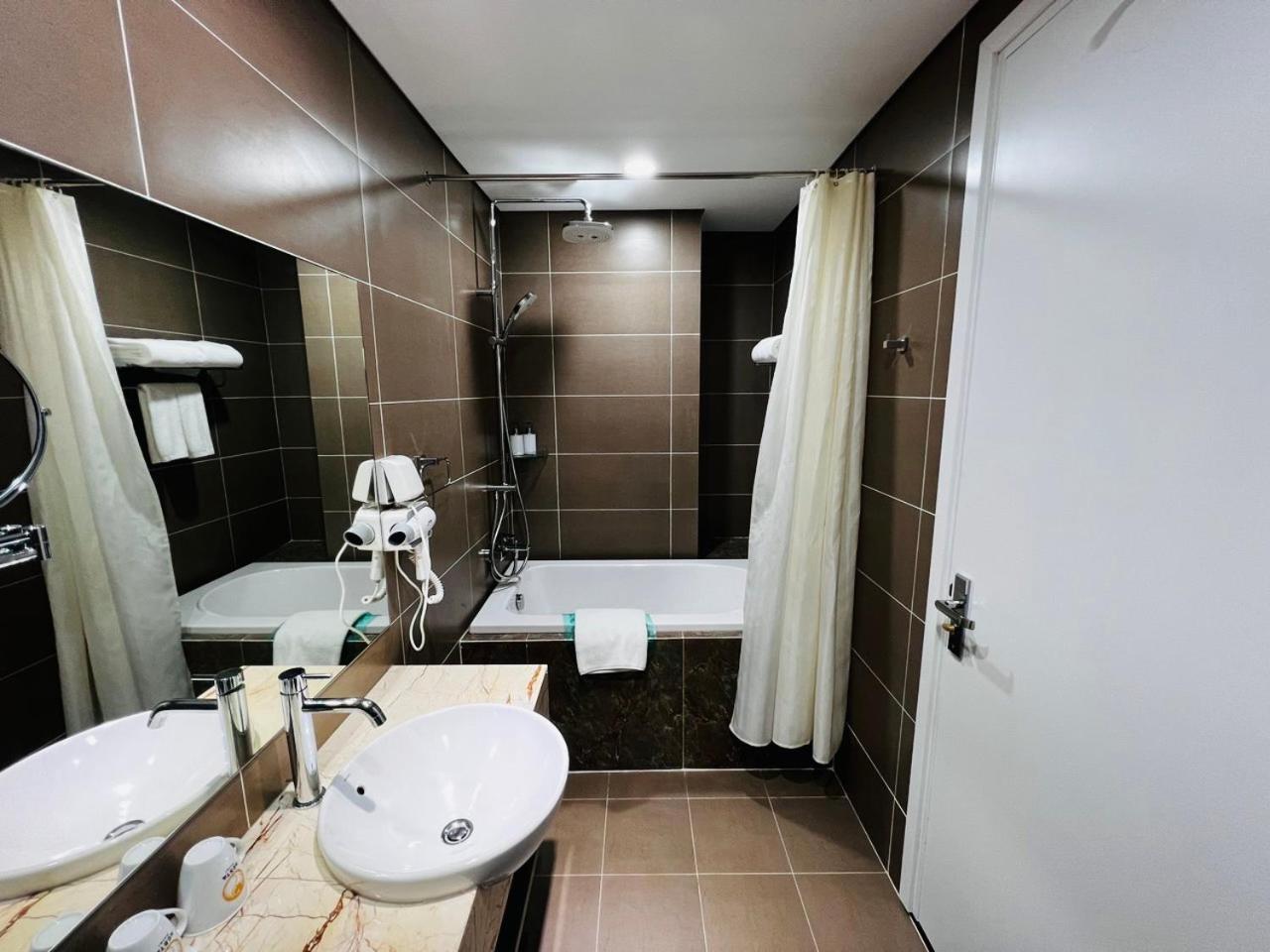 Nesta Grand Hao Nam Apartment Hanoi Exterior foto